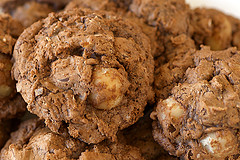 Chocolate-Macadamia Nut Clusters