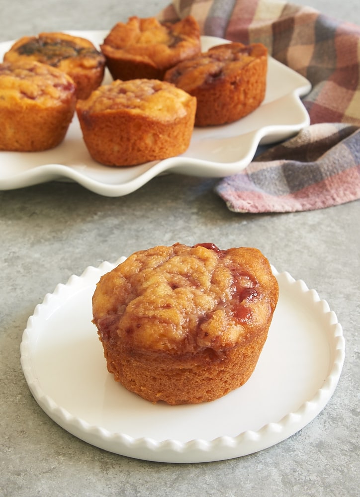 Raspberry Cream Cheese Buns are simple quick breads made with cream cheese and your favorite fruit preserves. A lovely breakfast treat or coffee companion! - Bake or Break
