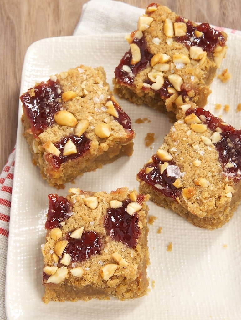 Love peanut butter and jelly? Try these sweet and salty blondies! - Bake or Break