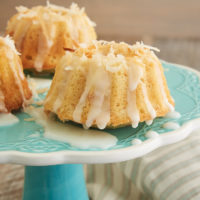 http://www.bakeorbreak.com/wp-content/uploads/2016/02/mini_coconut_bundt_cakes0500_1k-200x200.jpg