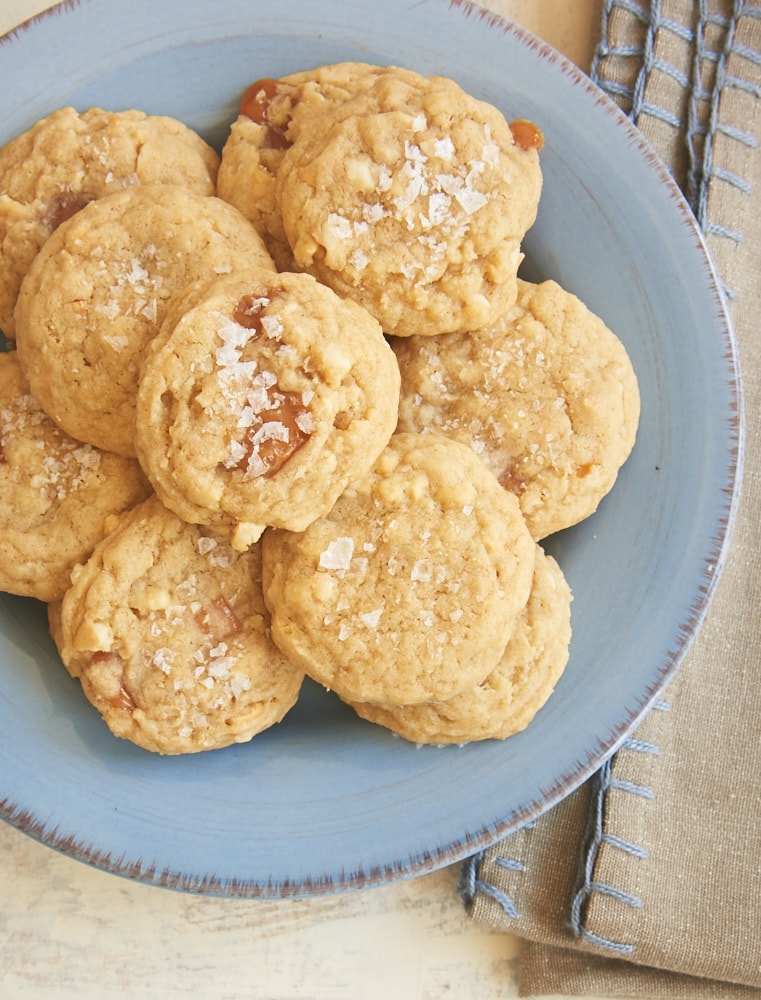 Rich caramel and crunchy cashews add big flavor to these Salty Cashew Caramel Cookies. The sprinkle of salt on top makes them even better! - Bake or Break