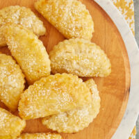 http://www.bakeorbreak.com/wp-content/uploads/2017/04/ginger_lemon_hand_pies2869_1k-200x200.jpg